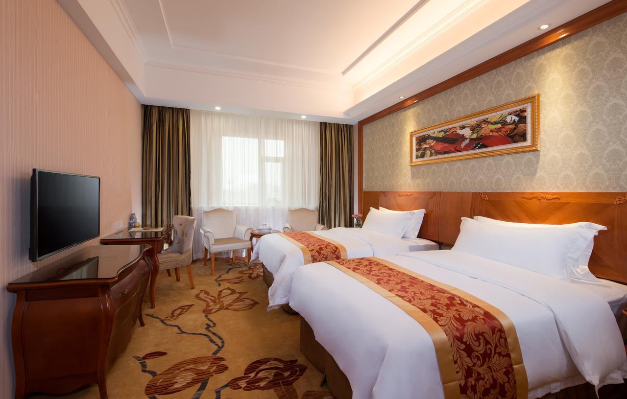 Vienna Hotel Chaoyang Nanning Exterior photo