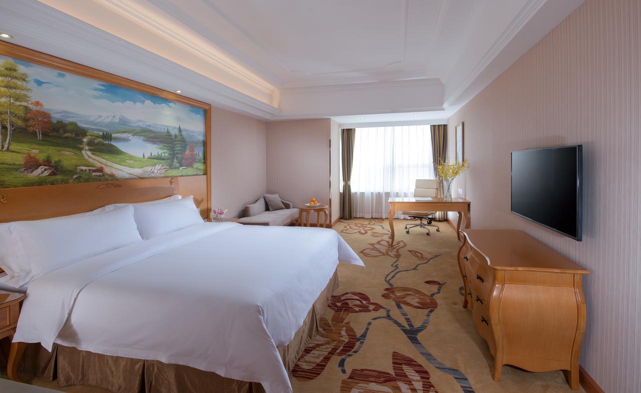 Vienna Hotel Chaoyang Nanning Exterior photo